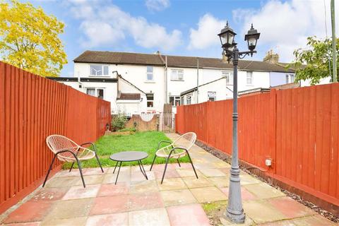 13 Castle Street, Wouldham, Rochester, ME1 3UX