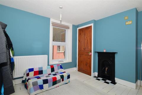 13 Castle Street, Wouldham, Rochester, ME1 3UX