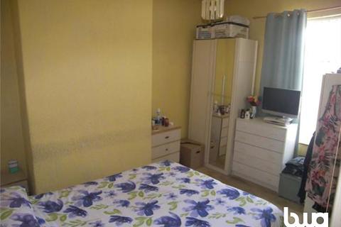 51 Broadstone Way, Bradford, BD4 9RX