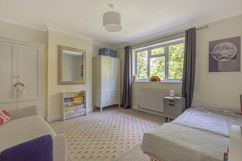 17 Whitehall Road, Bromley, BR2 9SG