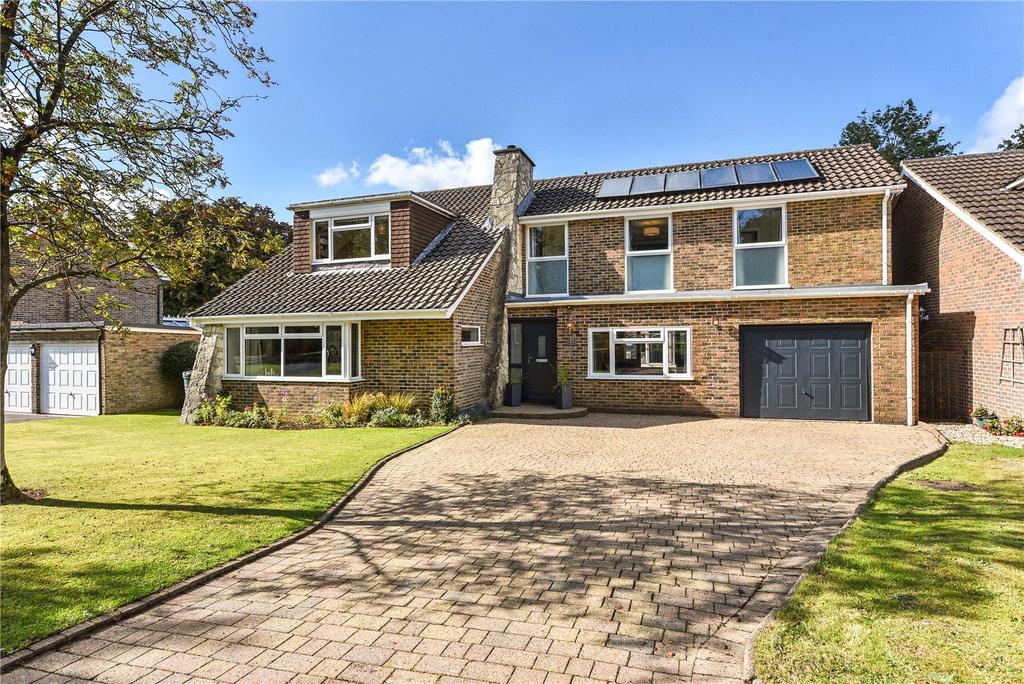 Chiltley Way, Liphook 5 bed detached house £800,000
