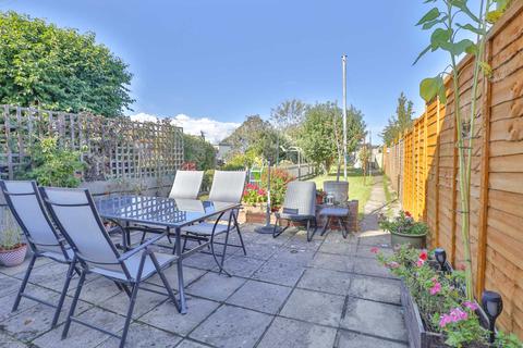 7 Avenue Terrace, Stonehouse, GL10 3RE
