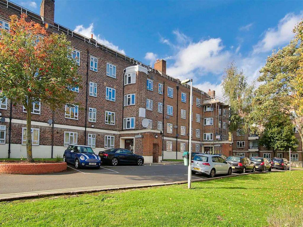 Tulse Hill SW2 1 bed in a flat share £600 pcm (£138 pw)