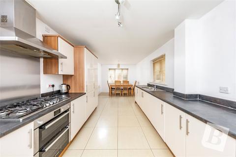 63 Academy Drive, Basildon, SS15 6GQ