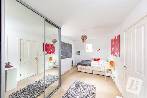 63 Academy Drive, Basildon, SS15 6GQ