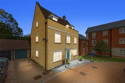63 Academy Drive, Basildon, SS15 6GQ