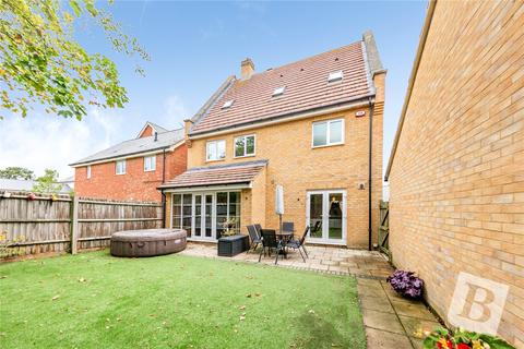 63 Academy Drive, Basildon, SS15 6GQ