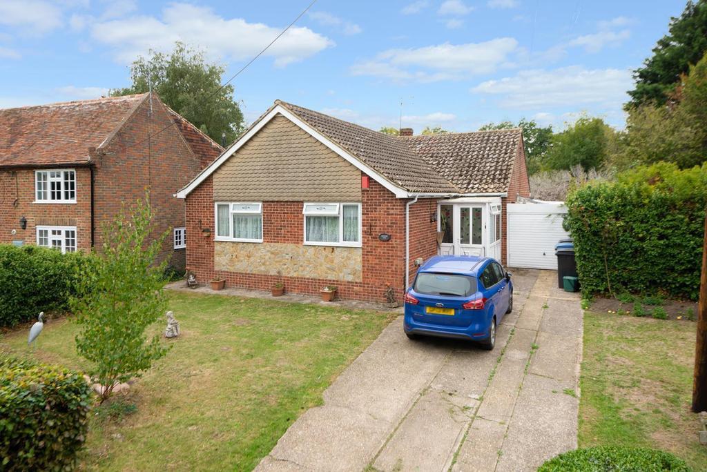 Westmarsh, Nr Ash, Canterbury, CT3 3 bed detached bungalow £450,000