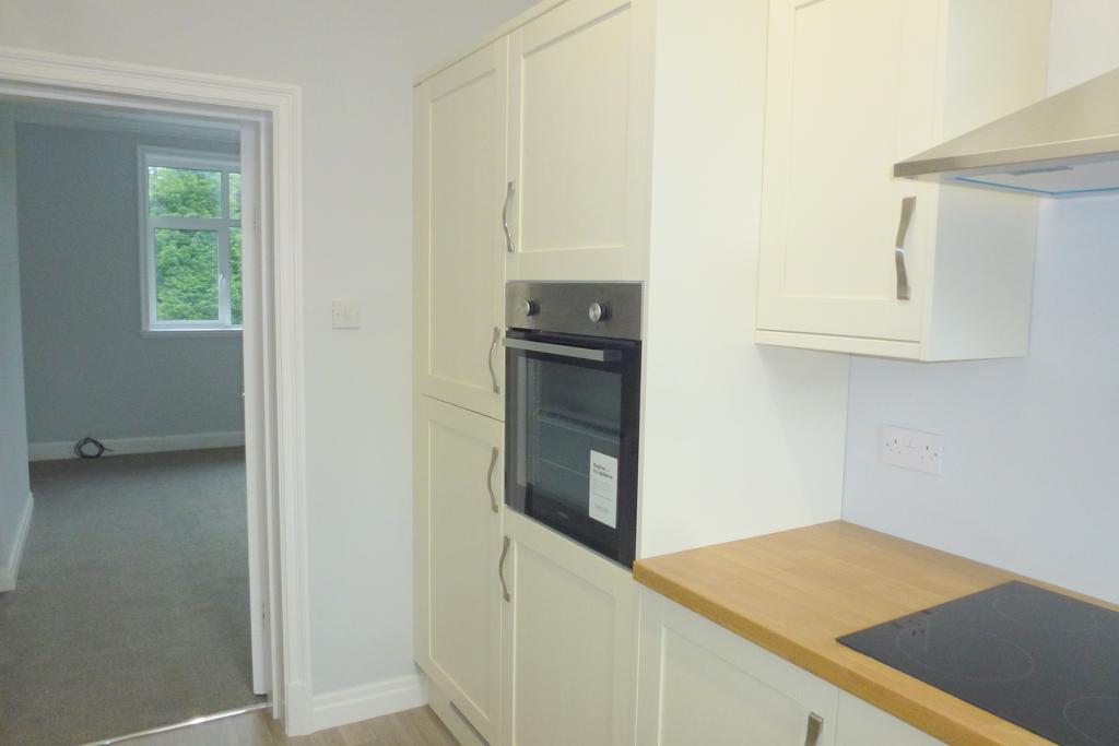Chestnut Court, Leyland PR25 1 bed apartment £119,950