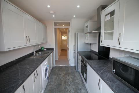 18 Percy Road, London, E16 4RB