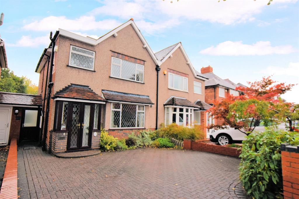 Lyndon Road, Solihull, B92 7QE 3 bed semidetached house £280,000