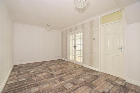 17 Pentire Close, Upminster, RM14 1QJ