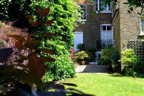 Flat 5, 7 Clapton Terrace, London, E5 9BW