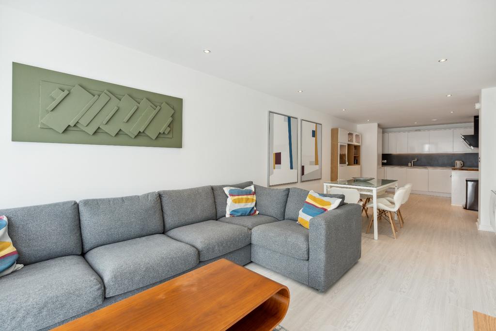 Lancefield Quay, Flat 5/2, River... 2 bed flat to rent £1,400 pcm (£