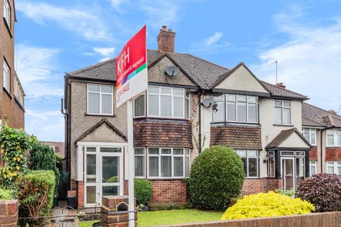 8 Addington Road, West Wickham, BR4 9BS