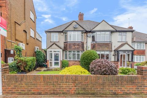 8 Addington Road, West Wickham, BR4 9BS