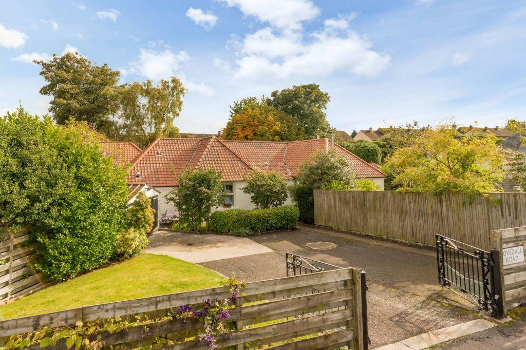 25, Lovedale Road, Balerno, EH14 7DW 4 bed detached house £595,000