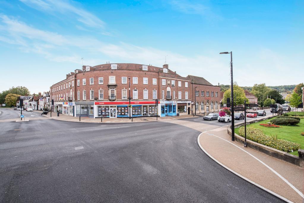 Easton Street, High HP11 2 bed for sale £225,000