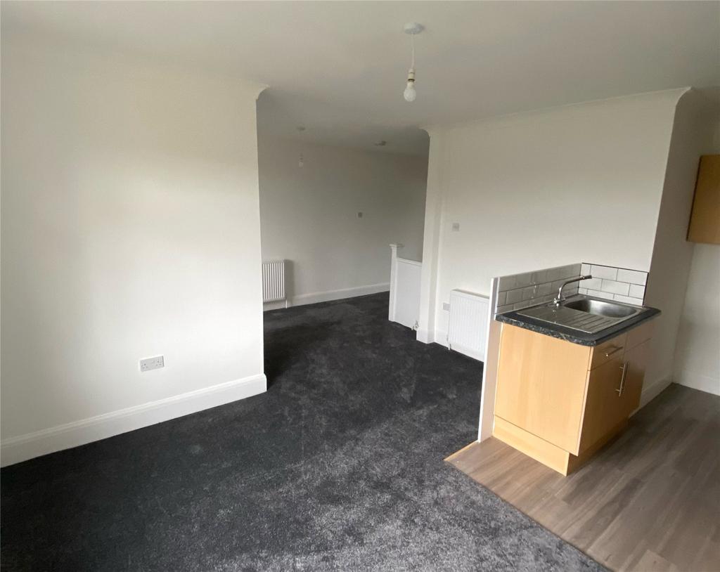 Passfield Avenue, Eastleigh, Hampshire, SO50 2 bed £800 pcm (£185 pw)