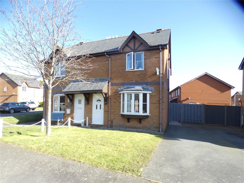 Maes Meddyg, Caernarfon, Gwynedd, LL55 3 bed semidetached house £725