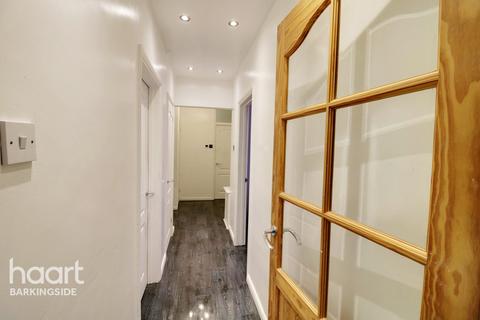 8 Wedmore Avenue, Ilford, IG5 0XF