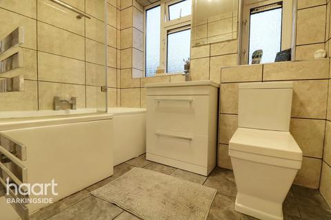 8 Wedmore Avenue, Ilford, IG5 0XF