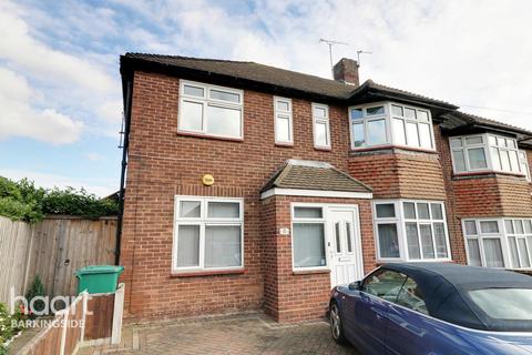 8 Wedmore Avenue, Ilford, IG5 0XF