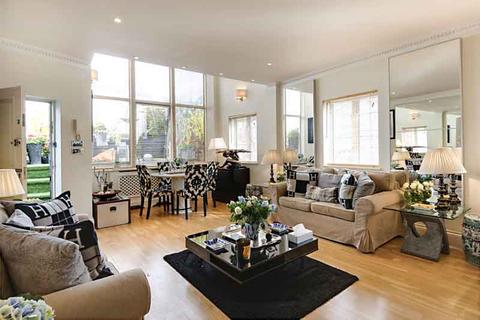 Ground Floor Flat, 22 The Mount, London, NW3 6ST