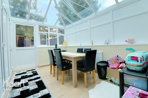 129 Armstead Walk, Dagenham, RM10 9PD