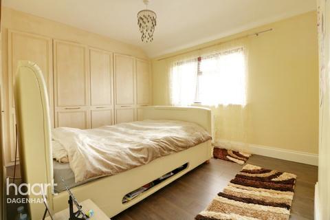 129 Armstead Walk, Dagenham, RM10 9PD