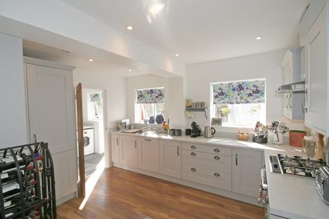 1 Downview Road, Petworth, GU28 0EU