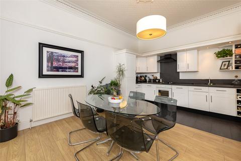 2 bedroom flat to rent, Flat 1, 36 High Street, Perth, Perthshire, PH1