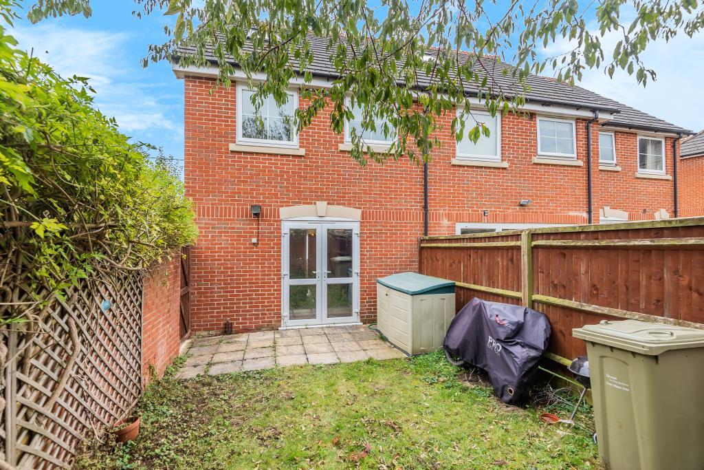 Lambourn, Berkshire, RG17 3 bed end of terrace house to rent £1,150