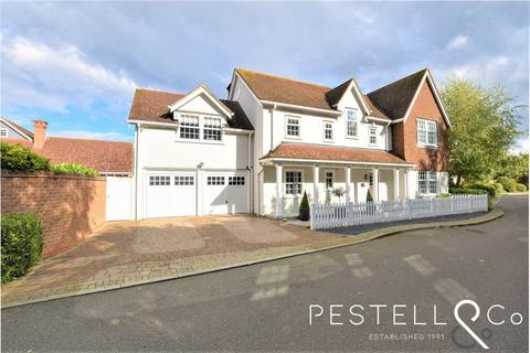 34 Petworth Close, Great Notley, Braintree, CM77 7XS