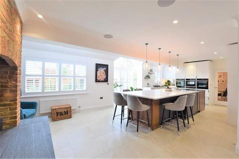 34 Petworth Close, Great Notley, Braintree, CM77 7XS