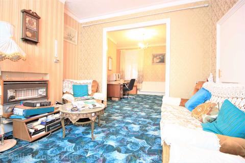 77 Second Avenue, London, E12 6EN