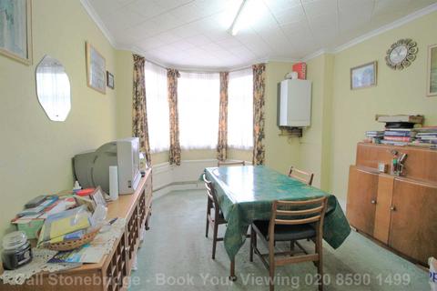 77 Second Avenue, London, E12 6EN