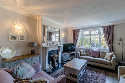 24 Beechwood Close, Amersham, HP6 6QU