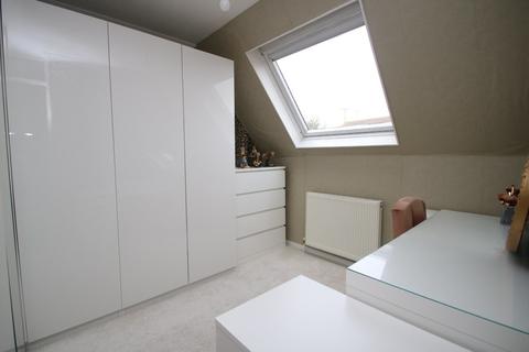 22 Allerton Close, Rochford, SS4 3AR