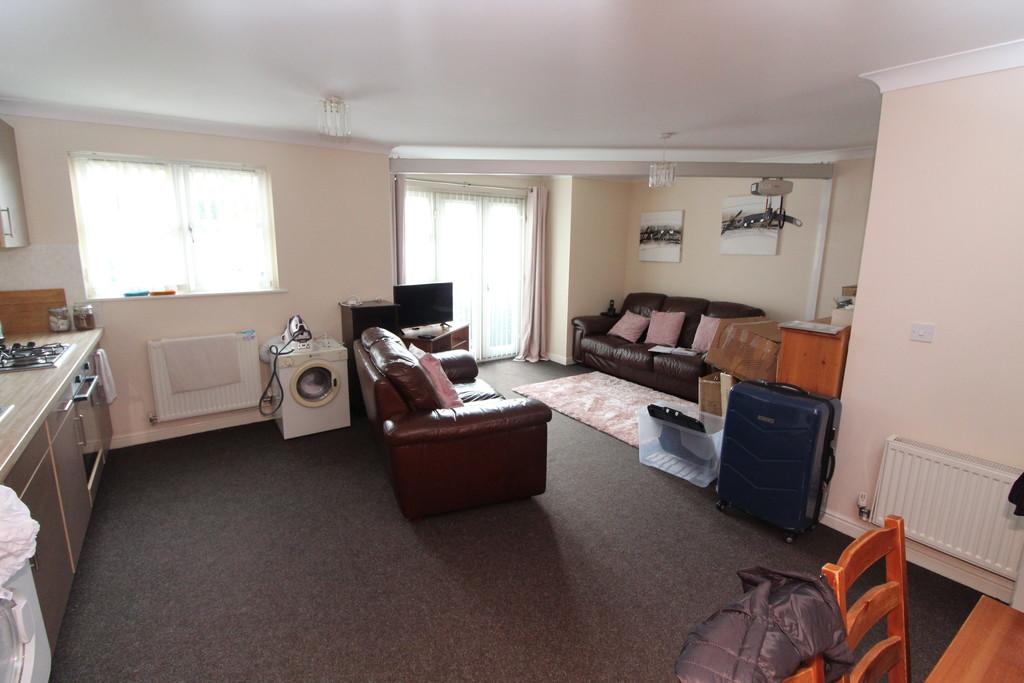 Sun Gardens, Thornaby, StocktononTees 2 bed apartment £550 pcm (£