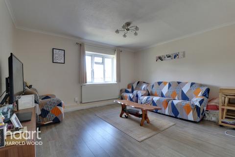 5 Bedale Road, Romford, RM3 9TU