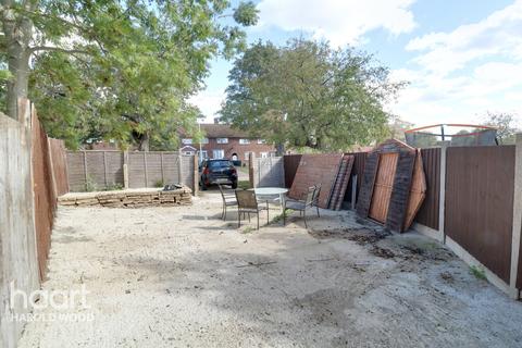 5 Bedale Road, Romford, RM3 9TU