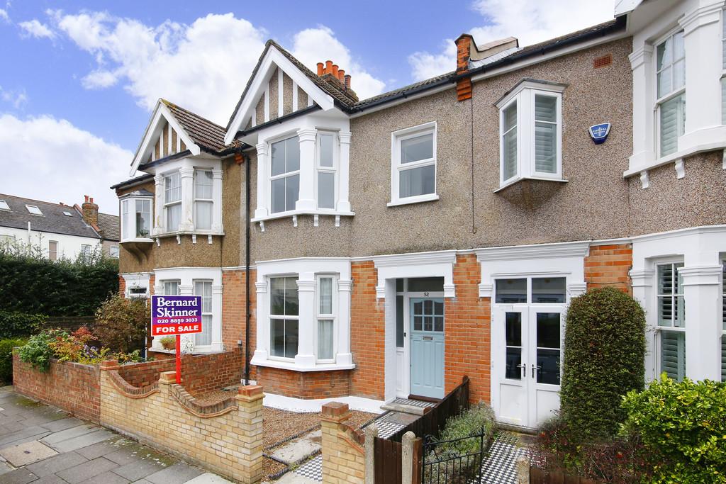 Blunts Road, Eltham SE9 3 bed terraced house £550,000