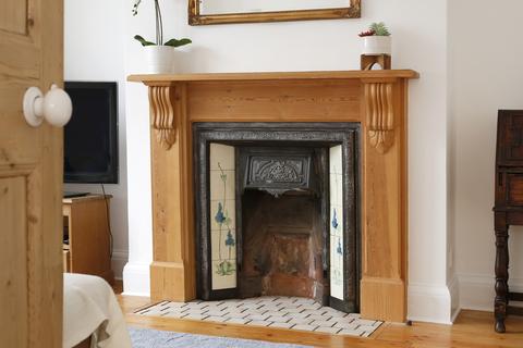 52 Blunts Road, London, SE9 1HU