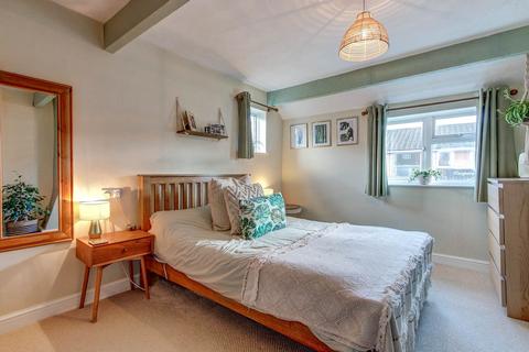 75 High Street, Studley, B80 7HN