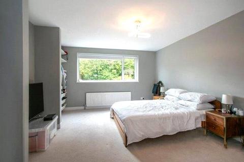 30 Caledon Road, Poole, BH14 9NN