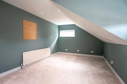 30 Caledon Road, Poole, BH14 9NN