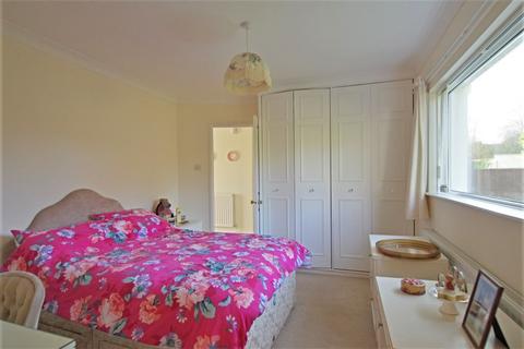6 Elm Garth, Wetheral, Carlisle, CA4 8LB