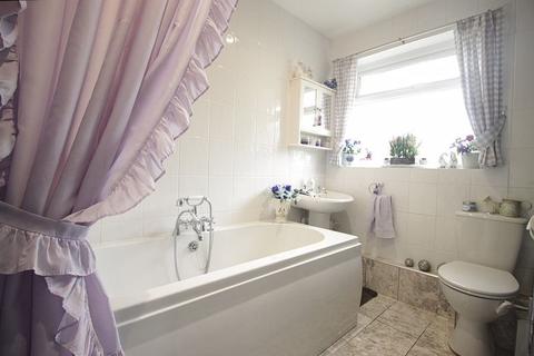 39 Broxburn Road, Warminster, BA12 8EY