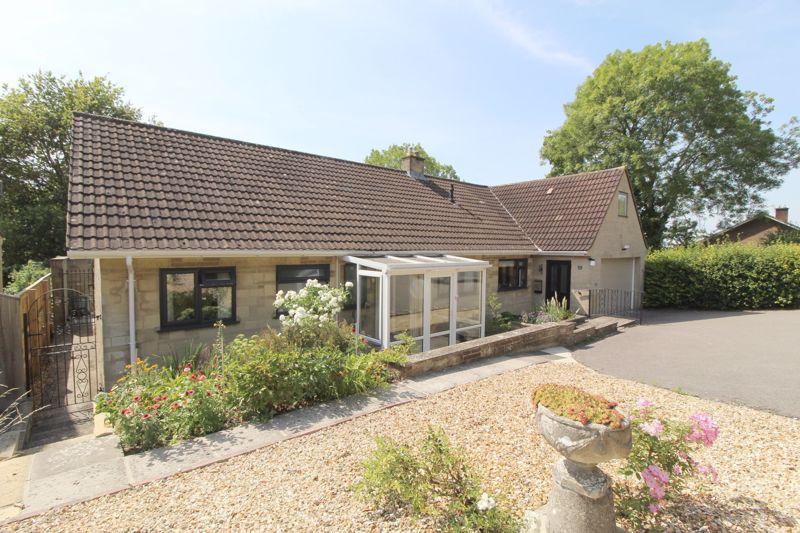 The Downlands, Warminster 5 bed detached bungalow £510,000